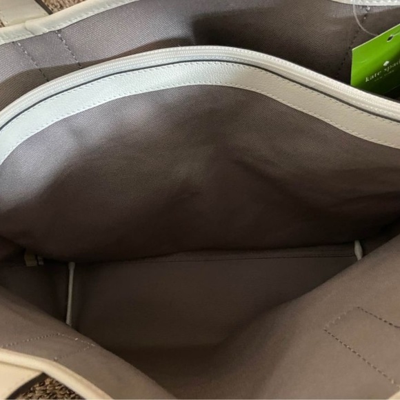 Kate Spade Ash Street Logo- NWT - Picture 4 of 4